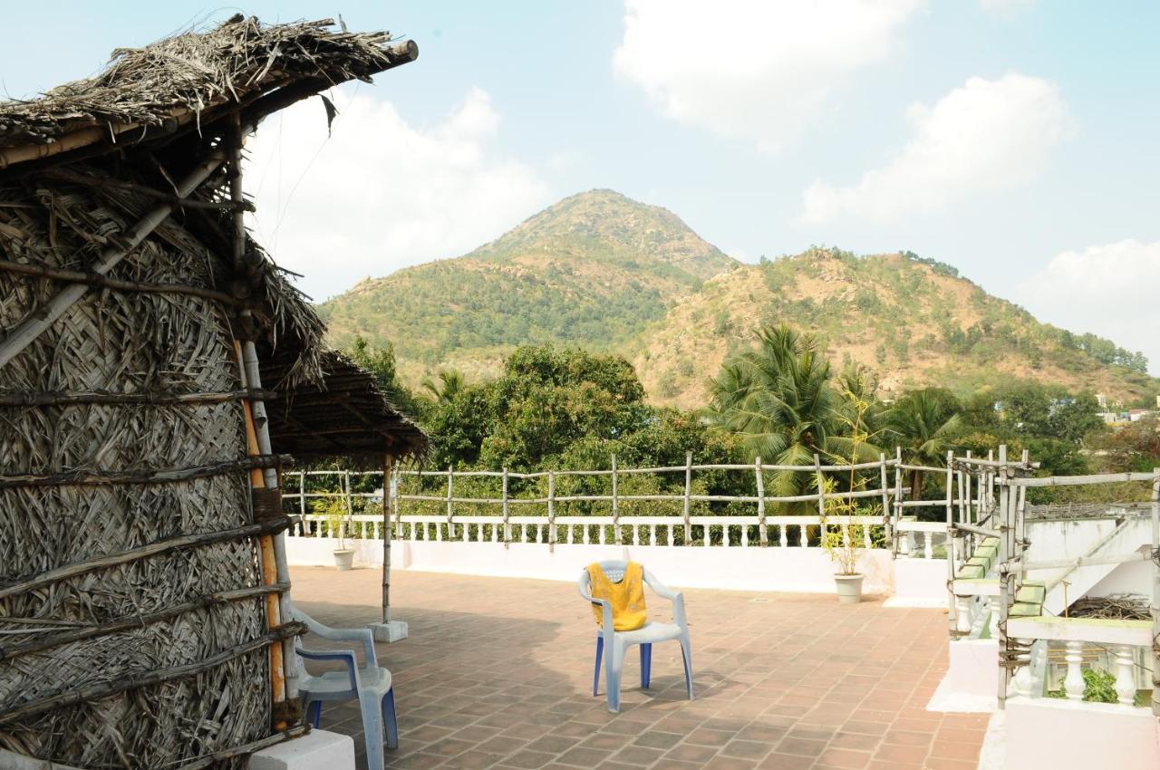 Arunachala Ramana * Tiruvannamalai
